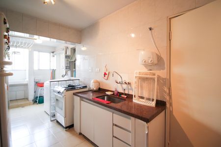 Apartamento à venda com 98m², 2 quartos e 2 vagas Apartamento à venda com 98m², 2 quartos e 2 vagasCozinha