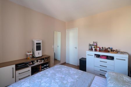 Apartamento à venda com 70m², 3 quartos e 1 vagaQuarto 2
