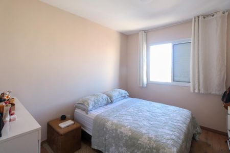 Apartamento à venda com 70m², 3 quartos e 1 vagaQuarto 2
