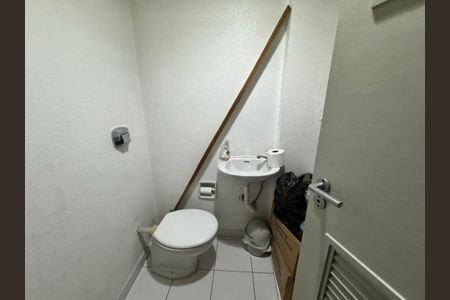 Apartamento à venda com 80m², 2 quartos e sem vaga Apartamento à venda com 80m², 2 quartos e sem vagaLavabo
