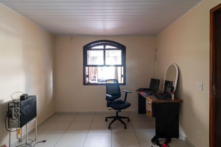 Casa à venda com 197m², 4 quartos e 2 vagas Casa à venda com 197m², 4 quartos e 2 vagasEdícula - Quarto 1