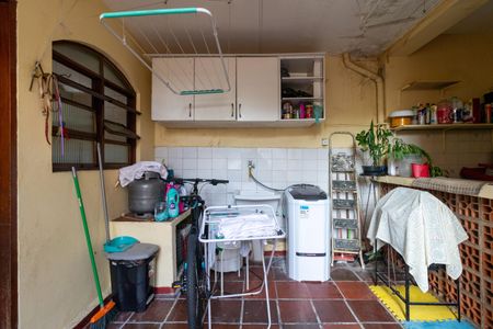 Casa à venda com 197m², 4 quartos e 2 vagas Casa à venda com 197m², 4 quartos e 2 vagasÁrea de Serviço