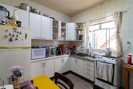 Casa à venda com 197m², 4 quartos e 2 vagas Casa à venda com 197m², 4 quartos e 2 vagasCozinha