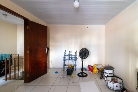 Casa à venda com 197m², 4 quartos e 2 vagas Casa à venda com 197m², 4 quartos e 2 vagasEdícula - Quarto 1