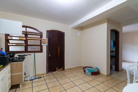 Casa à venda com 197m², 4 quartos e 2 vagas Casa à venda com 197m², 4 quartos e 2 vagasEdícula - Cozinha