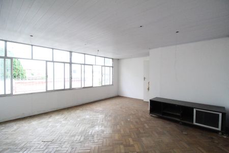 Casa à venda com 523m², 4 quartos e 2 vagasSala 12