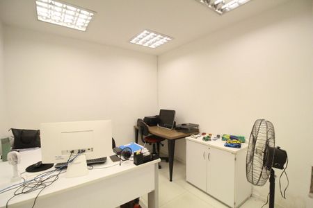 Casa à venda com 523m², 4 quartos e 2 vagasSala 6