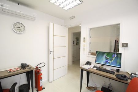 Casa à venda com 523m², 4 quartos e 2 vagasSala 4