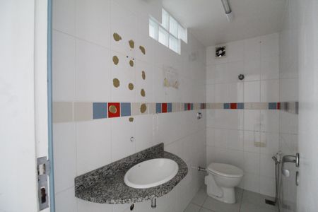 Casa à venda com 523m², 4 quartos e 2 vagasBanheiro 3