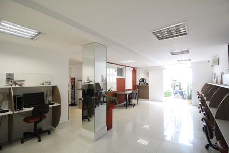 Casa à venda com 523m², 4 quartos e 2 vagasSala 5