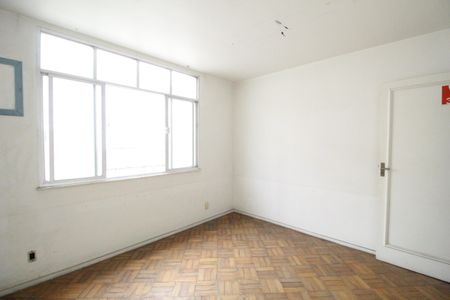 Casa à venda com 523m², 4 quartos e 2 vagasQuarto 2