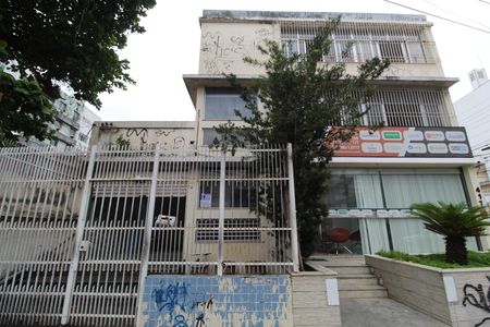 Casa à venda com 523m², 4 quartos e 2 vagasFachada