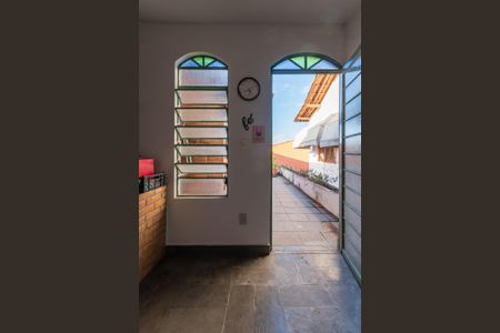Casa à venda com 313m², 5 quartos e 2 vagas Casa à venda com 313m², 5 quartos e 2 vagasQuarto 3