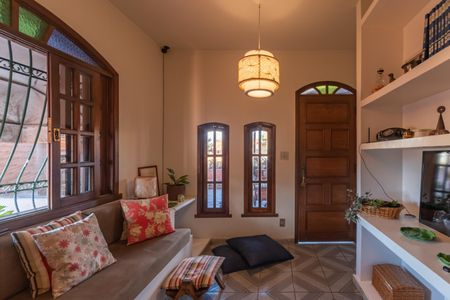 Casa à venda com 313m², 5 quartos e 2 vagas Casa à venda com 313m², 5 quartos e 2 vagasSala 3