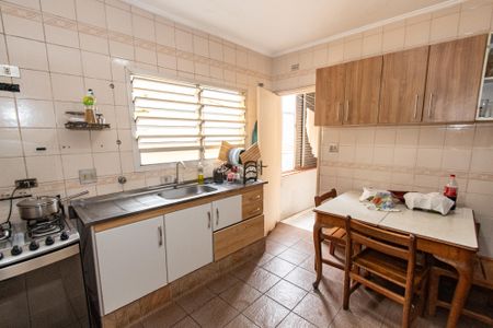 Casa à venda com 250m², 4 quartos e 1 vaga Casa à venda com 250m², 4 quartos e 1 vagaCozinha