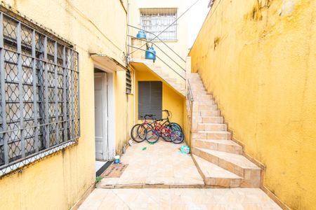 Casa à venda com 250m², 4 quartos e 1 vaga Casa à venda com 250m², 4 quartos e 1 vagaCasa 2 - Área de serviço