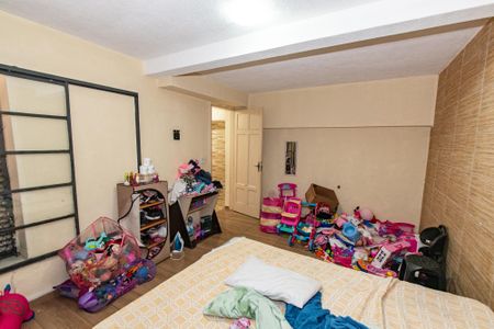 Casa à venda com 250m², 4 quartos e 1 vaga Casa à venda com 250m², 4 quartos e 1 vagaCasa 2 - Quarto