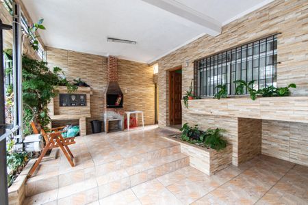 Casa à venda com 250m², 4 quartos e 1 vaga Casa à venda com 250m², 4 quartos e 1 vagaGaragem