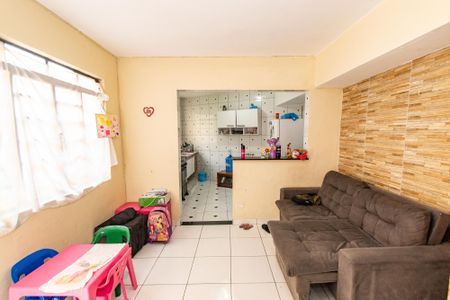 Casa à venda com 250m², 4 quartos e 1 vaga Casa à venda com 250m², 4 quartos e 1 vagaCasa 2 - Sala