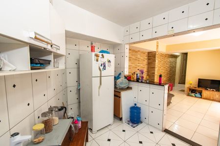 Casa à venda com 250m², 4 quartos e 1 vaga Casa à venda com 250m², 4 quartos e 1 vagaCasa 2 - Cozinha