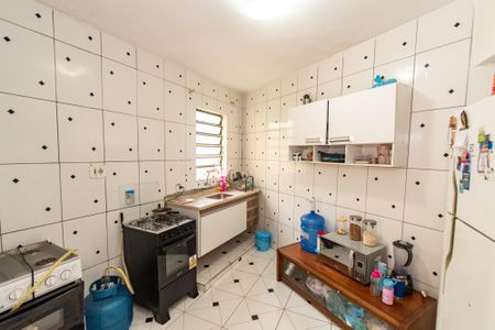 Casa à venda com 250m², 4 quartos e 1 vaga Casa à venda com 250m², 4 quartos e 1 vagaCasa 2 - Cozinha