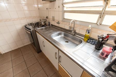 Casa à venda com 250m², 4 quartos e 1 vaga Casa à venda com 250m², 4 quartos e 1 vagaCozinha