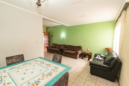 Casa à venda com 250m², 4 quartos e 1 vaga Casa à venda com 250m², 4 quartos e 1 vagaSala de jantar