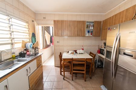 Casa à venda com 250m², 4 quartos e 1 vaga Casa à venda com 250m², 4 quartos e 1 vagaCozinha