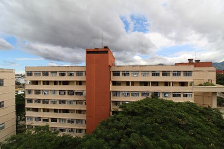 Apartamento à venda com 56m², 2 quartos e 1 vagaÁrea de serviço - Vista