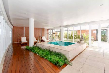 Apartamento à venda com 49m², 1 quarto e 1 vagaSpa