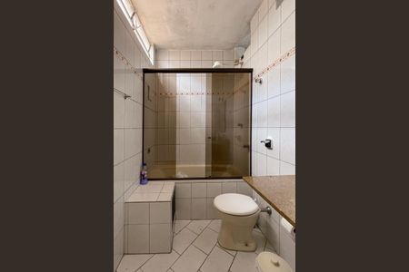 Casa à venda com 233m², 4 quartos e 4 vagas Casa à venda com 233m², 4 quartos e 4 vagasBanheiro Social