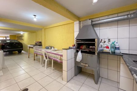 Casa à venda com 233m², 4 quartos e 4 vagas Casa à venda com 233m², 4 quartos e 4 vagasÁrea - Churrasqueira