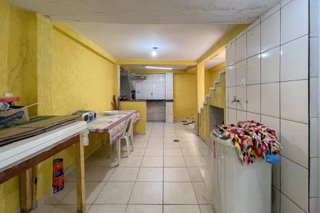 Casa à venda com 233m², 4 quartos e 4 vagas Casa à venda com 233m², 4 quartos e 4 vagasÁrea - Churrasqueira