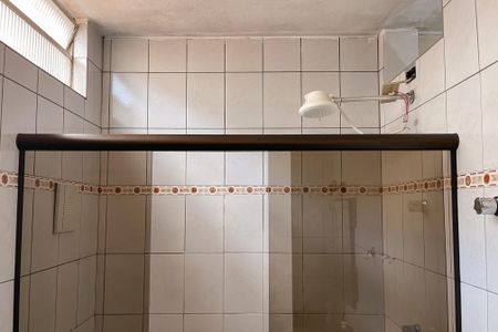 Casa à venda com 233m², 4 quartos e 4 vagas Casa à venda com 233m², 4 quartos e 4 vagasBanheiro Social