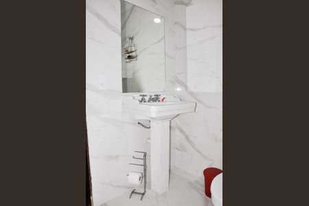 Casa à venda com 280m², 3 quartos e 2 vagas Casa à venda com 280m², 3 quartos e 2 vagasDetalhe - Banheiro Social