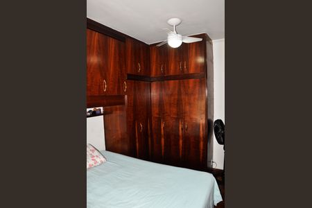 Casa à venda com 280m², 3 quartos e 2 vagas Casa à venda com 280m², 3 quartos e 2 vagasDetalhe - Quarto 02 com Varanda e Churrasqueira