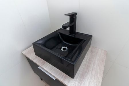 Apartamento à venda com 43m², 2 quartos e sem vaga Apartamento à venda com 43m², 2 quartos e sem vagaBanheiro