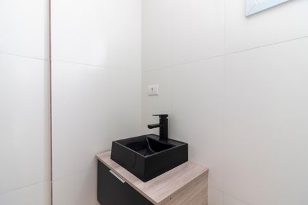 Apartamento à venda com 43m², 2 quartos e sem vaga Apartamento à venda com 43m², 2 quartos e sem vagaBanheiro