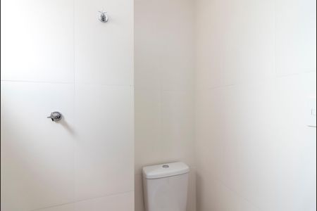 Apartamento à venda com 43m², 2 quartos e sem vaga Apartamento à venda com 43m², 2 quartos e sem vagaBanheiro