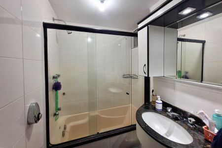 Apartamento à venda com 89m², 3 quartos e 1 vaga Apartamento à venda com 89m², 3 quartos e 1 vagaBanheiro da Suíte