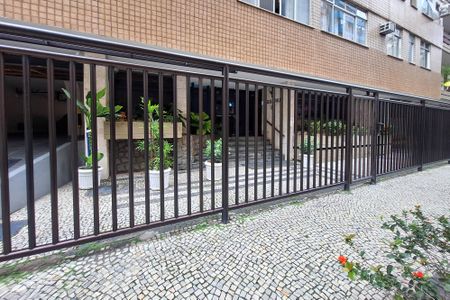 Apartamento à venda com 89m², 3 quartos e 1 vaga Apartamento à venda com 89m², 3 quartos e 1 vagaFachada