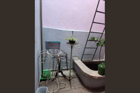 Casa à venda com 178m², 2 quartos e sem vaga