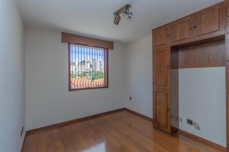 Casa à venda com 436m², 5 quartos e 2 vagas Casa à venda com 436m², 5 quartos e 2 vagasFoto 31