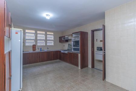 Casa à venda com 436m², 5 quartos e 2 vagas Casa à venda com 436m², 5 quartos e 2 vagasFoto 48
