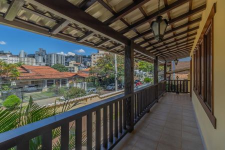Casa à venda com 436m², 5 quartos e 2 vagas Casa à venda com 436m², 5 quartos e 2 vagasFoto 19