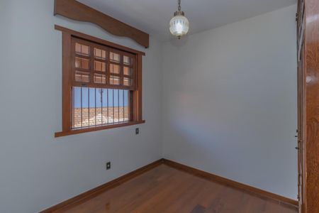 Casa à venda com 436m², 5 quartos e 2 vagas Casa à venda com 436m², 5 quartos e 2 vagasFoto 21