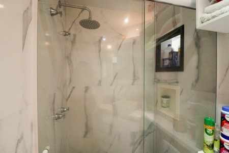 Apartamento à venda com 72m², 3 quartos e 1 vaga Apartamento à venda com 72m², 3 quartos e 1 vagaBanheiro Social