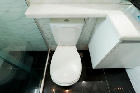 Apartamento à venda com 72m², 3 quartos e 1 vaga Apartamento à venda com 72m², 3 quartos e 1 vagaBanheiro da Suíte