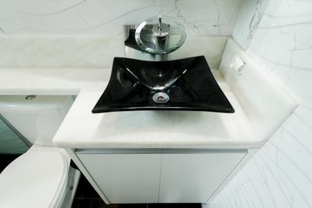 Apartamento à venda com 72m², 3 quartos e 1 vaga Apartamento à venda com 72m², 3 quartos e 1 vagaBanheiro da Suíte