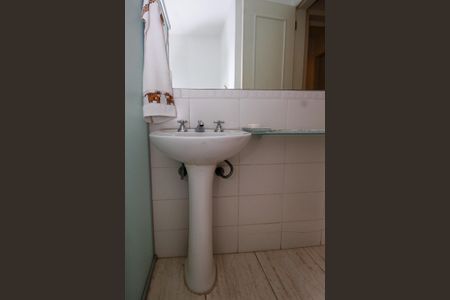 Apartamento à venda com 136m², 2 quartos e 2 vagasBanheiro da Suíte